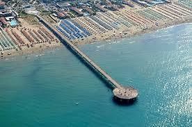 Il Pontile Holidays Apartment Marina di Pietrasanta Exterior foto