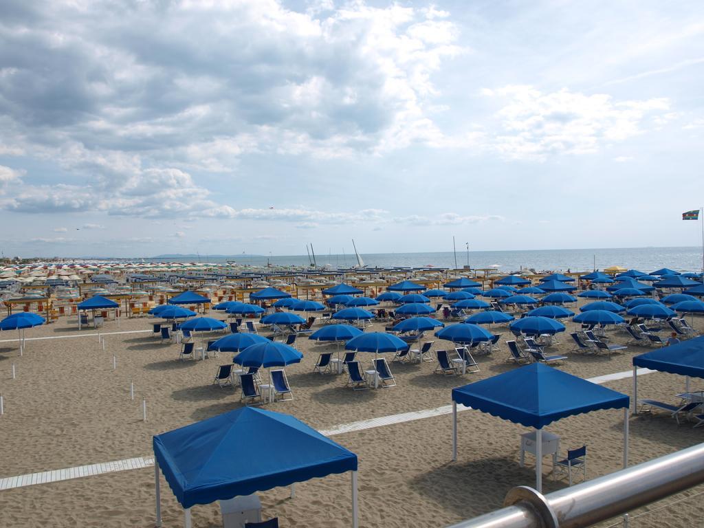 Il Pontile Holidays Apartment Marina di Pietrasanta Quarto foto